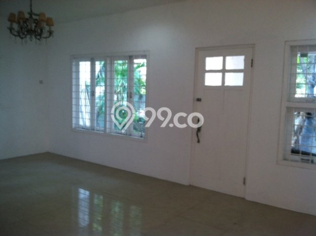 Rumah Nyaman area Kebayoran Baru, Jakarta Selatan, Luas 191m² Bangunan 150m² Rumah Nyaman area Kebayoran Baru, Jakarta Selatan, Luas 191m² Bangunan 150m²