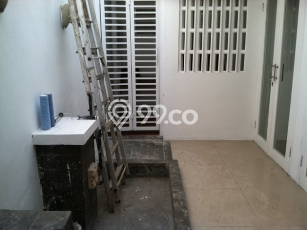 Rumah Nyaman area Kebayoran Baru, Jakarta Selatan, Luas 191m² Bangunan 150m² Rumah Nyaman area Kebayoran Baru, Jakarta Selatan, Luas 191m² Bangunan 150m²