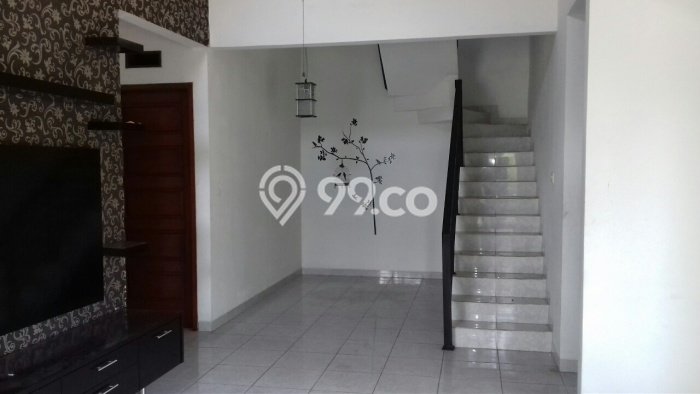Rumah Luas Asri 3 KT Siap Pakai di Graha Raya Tangerang Rumah Luas Asri 3 KT Siap Pakai di Graha Raya Tangerang