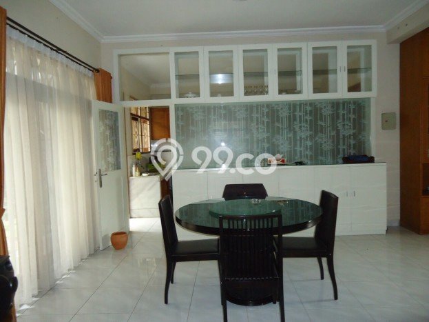 HOT PROPERTY! Rumah Premium area Arcamanik, Luas 300m² LB 290m² HOT PROPERTY! Rumah Premium area Arcamanik, Luas 300m² LB 290m²