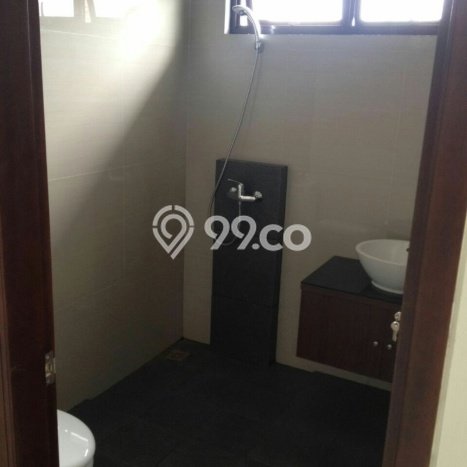 Rumah Strategis Bintaro, Tangerang Selatan, LT 134m² Bangunan 135m² Rumah Strategis Bintaro, Tangerang Selatan, LT 134m² Bangunan 135m²