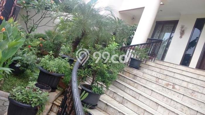Rumah di Tomang, Jakarta Barat, Luas 351m² LB 1404m² Rumah di Tomang, Jakarta Barat, Luas 351m² LB 1404m²