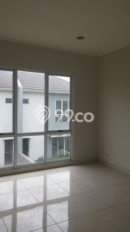 Rumah Asri area BSD De Park, Tangerang, LT 300m² LB 275m² Rumah Asri area BSD De Park, Tangerang, LT 300m² LB 275m²