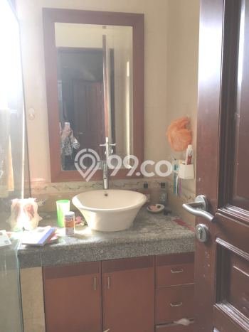 For Sale! Premium House LT 198m2 Desain Elegan di Srengseng For Sale! Premium House LT 198m2 Desain Elegan di Srengseng
