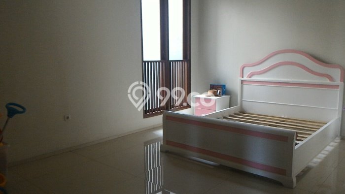 SPECIAL OFFER! Bisa KPR Rumah Modern di Bintaro, Tangerang Selatan, LT 211m² Bangunan 200m² SPECIAL OFFER! Bisa KPR Rumah Modern di Bintaro, Tangerang Selatan, LT 211m² Bangunan 200m²