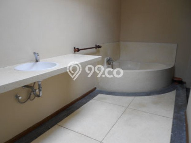 Rumah area Kerobokan, 3 KM, Design Modern, Luas 350m² Bangunan 130m² Rumah area Kerobokan, 3 KM, Design Modern, Luas 350m² Bangunan 130m²