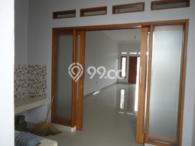Rumah Strategis Arcamanik, Bandung, LT 166m² Bangunan 88m² Rumah Strategis Arcamanik, Bandung, LT 166m² Bangunan 88m²