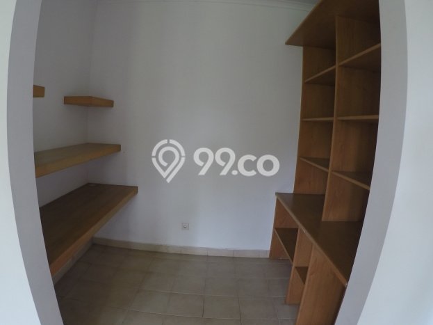 Rumah Strategis dengan 3 Kamar Tidur dan 2 Kamar Mandi di Area Ampera, Jakarta Selatan Rumah Strategis dengan 3 Kamar Tidur dan 2 Kamar Mandi di Area Ampera, Jakarta Selatan
