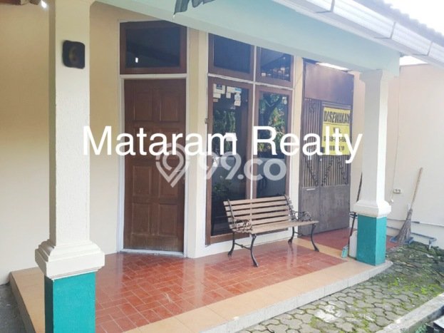 EXCLUSIVE OFFER! Rumah kawasan Laswi, 3 KT, Area Premium, LT 128m² Bangunan 120m² EXCLUSIVE OFFER! Rumah kawasan Laswi, 3 KT, Area Premium, LT 128m² Bangunan 120m²