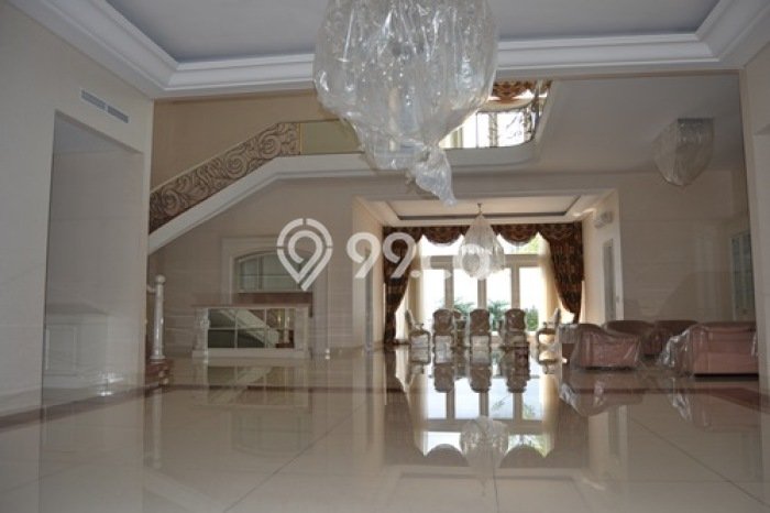 Rumah di Pondok Indah, Luas 830m², Bangunan 1000m² Rumah di Pondok Indah, Luas 830m², Bangunan 1000m²