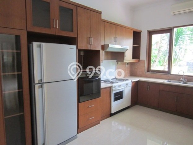 PENAWARAN EKSKLUSIF! Rumah kawasan Cipete, 5 KT, Lingkungan Elite, Luas 1000m² LB 500m² PENAWARAN EKSKLUSIF! Rumah kawasan Cipete, 5 KT, Lingkungan Elite, Luas 1000m² LB 500m²