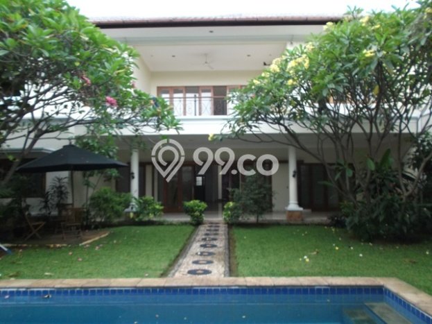 Rumah di Kemang, 4 KT, View Indah, Luas 900m² Bangunan 500m² Rumah di Kemang, 4 KT, View Indah, Luas 900m² Bangunan 500m²