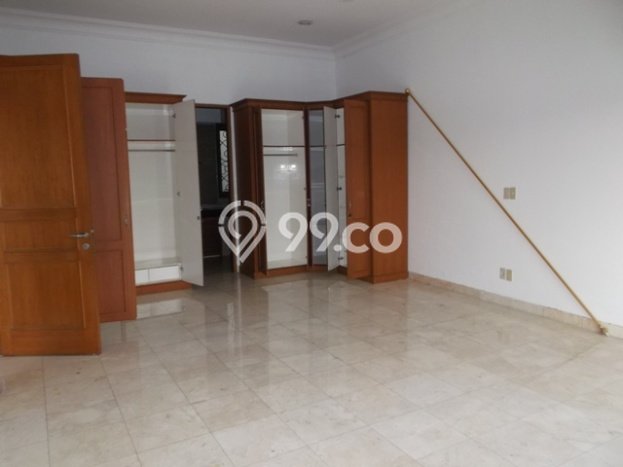 Rumah di Kemang, 4 KT, View Indah, Luas 900m² Bangunan 500m² Rumah di Kemang, 4 KT, View Indah, Luas 900m² Bangunan 500m²