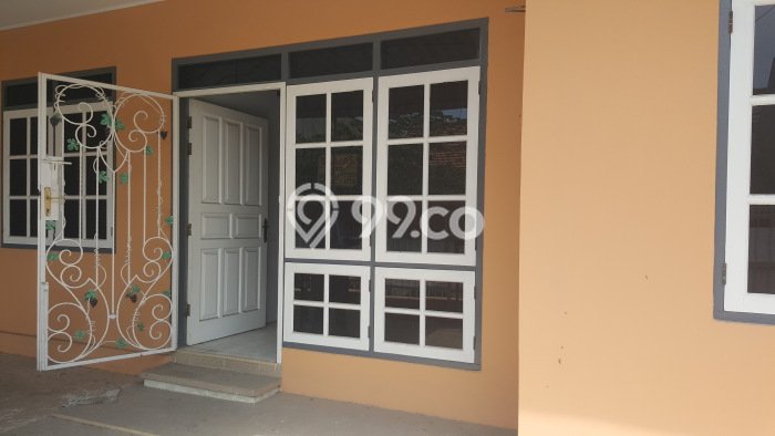 Rumah Nyaman Simpang Lima, Lingkungan Tenang - LT 180m² Rumah Nyaman Simpang Lima, Lingkungan Tenang - LT 180m²