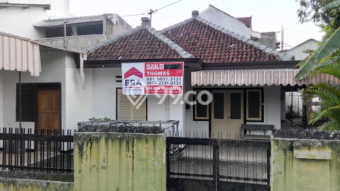 Rumah di Mataram, LT 421m², Bangunan 200m² Rumah di Mataram, LT 421m², Bangunan 200m²