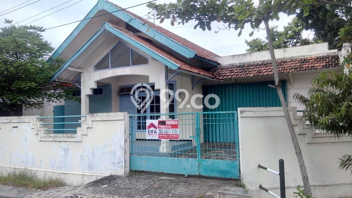 EXCLUSIVE OFFER! Rumah di Puspowarno, 3 KT, Lingkungan Elite, LT 168m² Bangunan 334m² EXCLUSIVE OFFER! Rumah di Puspowarno, 3 KT, Lingkungan Elite, LT 168m² Bangunan 334m²