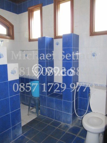 NEW LISTING! Rumah Strategis area Cinere, LT 300m² Bangunan 400m² NEW LISTING! Rumah Strategis area Cinere, LT 300m² Bangunan 400m²