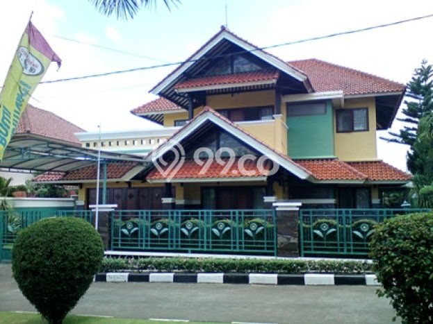 Investasi Menjanjikan 4 Kamar Tidur Lokasi Prestisius di Kawasan Berkembang Geger Kalong, Bandung Investasi Menjanjikan 4 Kamar Tidur Lokasi Prestisius di Kawasan Berkembang Geger Kalong, Bandung