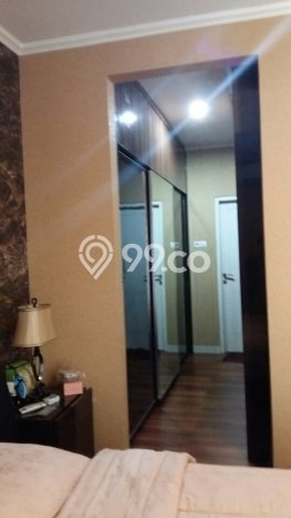 Rumah Elit LB 230m2 Siap Pakai Desain Elegan di Bintaro, Tangerang Selatan Rumah Elit LB 230m2 Siap Pakai Desain Elegan di Bintaro, Tangerang Selatan