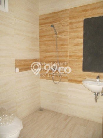 Hunian Impian Keluarga! Rumah Mewah di Pondok Cabe, Tangerang, Luas 170m² Bangunan 220m² Hunian Impian Keluarga! Rumah Mewah di Pondok Cabe, Tangerang, Luas 170m² Bangunan 220m²