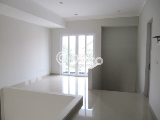 Hunian Impian Keluarga! Rumah Mewah di Pondok Cabe, Tangerang, Luas 170m² Bangunan 220m² Hunian Impian Keluarga! Rumah Mewah di Pondok Cabe, Tangerang, Luas 170m² Bangunan 220m²