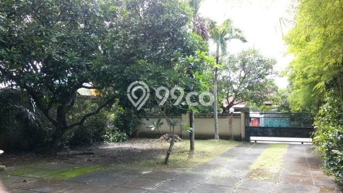 Jual Rumah Mewah Elegan Dengan View Cantik di Gatot Subroto, Denpasar Jual Rumah Mewah Elegan Dengan View Cantik di Gatot Subroto, Denpasar