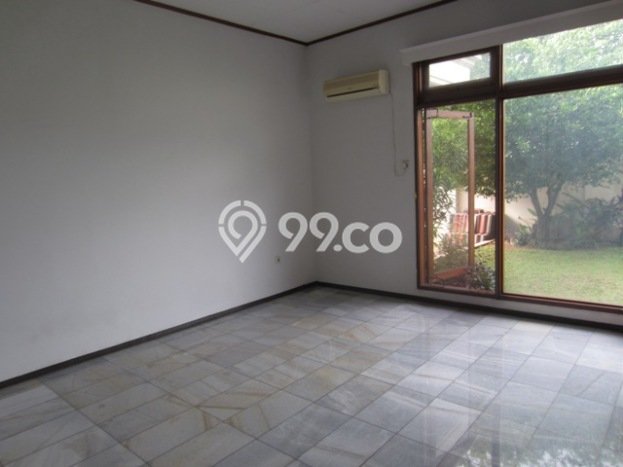 PILIHAN TEPAT! Rumah di Cipete, 5 KT, Akses Mall, Luas 1005m² LB 425m² PILIHAN TEPAT! Rumah di Cipete, 5 KT, Akses Mall, Luas 1005m² LB 425m²