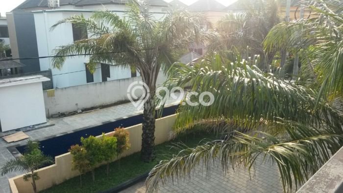 Rumah 2 Lantai Lokasi strategis Rumah 2 Lantai Lokasi strategis