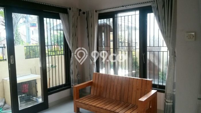 Rumah 2 Lantai Lokasi strategis Rumah 2 Lantai Lokasi strategis