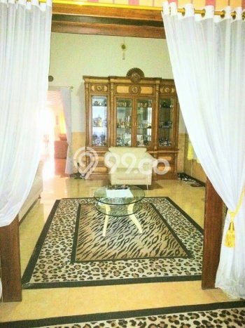 Kesempatan Memiliki Rumah 7 Kamar Tidur dan 4 Kamar Mandi di Riau, Dekat Pusat Kota, Bandung Kesempatan Memiliki Rumah 7 Kamar Tidur dan 4 Kamar Mandi di Riau, Dekat Pusat Kota, Bandung