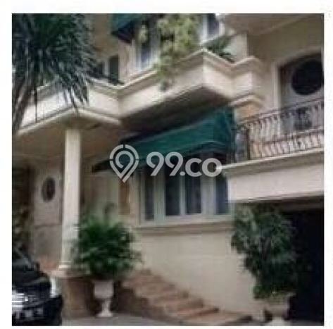Rumah Mewah dengan Private Pool di Jl. Pangima Polim, Jakarta Selatan Rumah Mewah dengan Private Pool di Jl. Pangima Polim, Jakarta Selatan