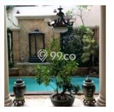 Rumah Mewah dengan Private Pool di Jl. Pangima Polim, Jakarta Selatan Rumah Mewah dengan Private Pool di Jl. Pangima Polim, Jakarta Selatan