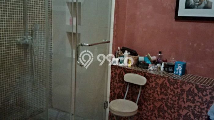 Disewakan! Rumah 3 Kamar Tidur &
3 Kamar Mandi di Bintaro, Tangerang Selatan Disewakan! Rumah 3 Kamar Tidur &
3 Kamar Mandi di Bintaro, Tangerang Selatan