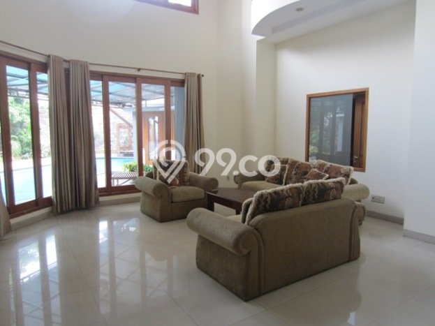 Rumah kawasan Cilandak, Akses ke Pusat Kota, 5 KM, Luas 900m² LB 500m² Rumah kawasan Cilandak, Akses ke Pusat Kota, 5 KM, Luas 900m² LB 500m²