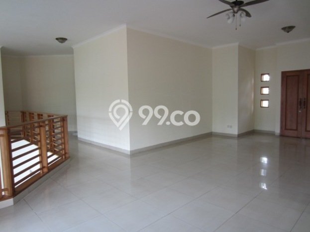 Rumah kawasan Cilandak, Akses ke Pusat Kota, 5 KM, Luas 900m² LB 500m² Rumah kawasan Cilandak, Akses ke Pusat Kota, 5 KM, Luas 900m² LB 500m²
