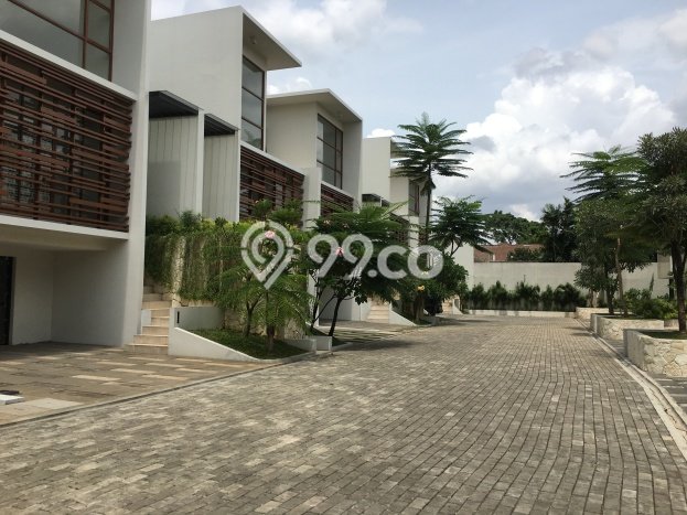 Dijual Rumah Elit Exclusive di Cilandak, Jakarta Selatan Dijual Rumah Elit Exclusive di Cilandak, Jakarta Selatan