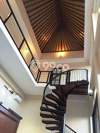 Rumah Luxury Modern Siap Huni di Pererenan Badung Rumah Luxury Modern Siap Huni di Pererenan Badung