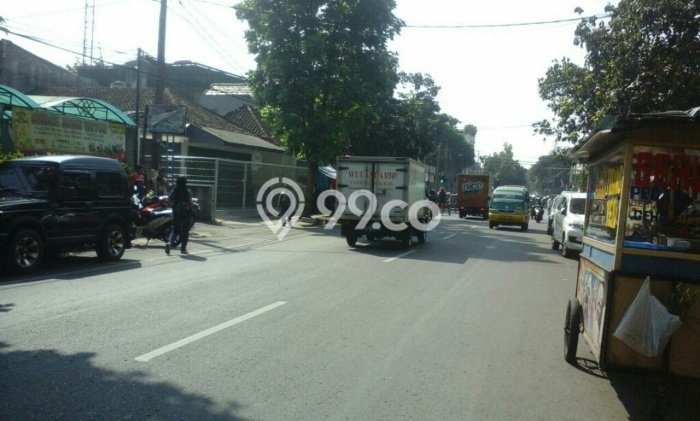 HOT DEAL! Jual Rumah Berkualitas area Ciateul, Bandung, LT 282m² LB 200m² HOT DEAL! Jual Rumah Berkualitas area Ciateul, Bandung, LT 282m² LB 200m²