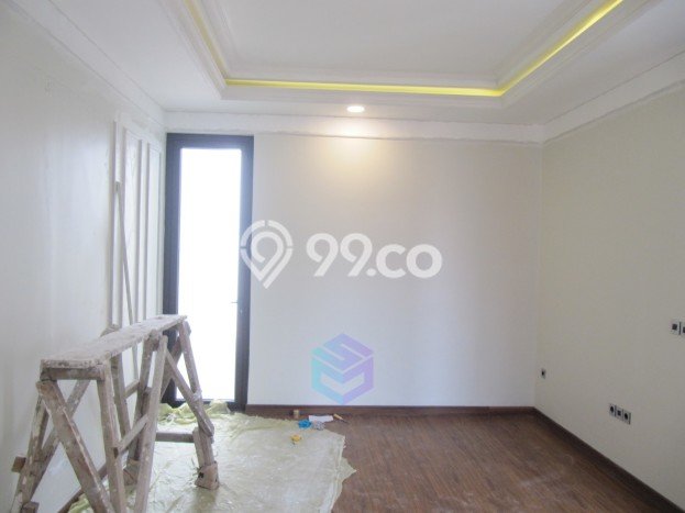 Rumah 4 Kamar Dekat dengan Fasilitas Umum, Jakarta Selatan - Harga Terjangkau Rumah 4 Kamar Dekat dengan Fasilitas Umum, Jakarta Selatan - Harga Terjangkau