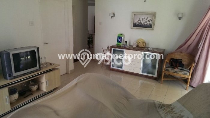 Rumah Lingkungan Nyaman kawasan Sentul City, Bogor, Luas 216m² Bangunan 105m² Rumah Lingkungan Nyaman kawasan Sentul City, Bogor, Luas 216m² Bangunan 105m²