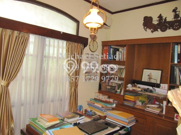 Rumah 4 KT 3 KM Newly Renovated di Bintaro, Dekat Mal, Jakarta Selatan Rumah 4 KT 3 KM Newly Renovated di Bintaro, Dekat Mal, Jakarta Selatan