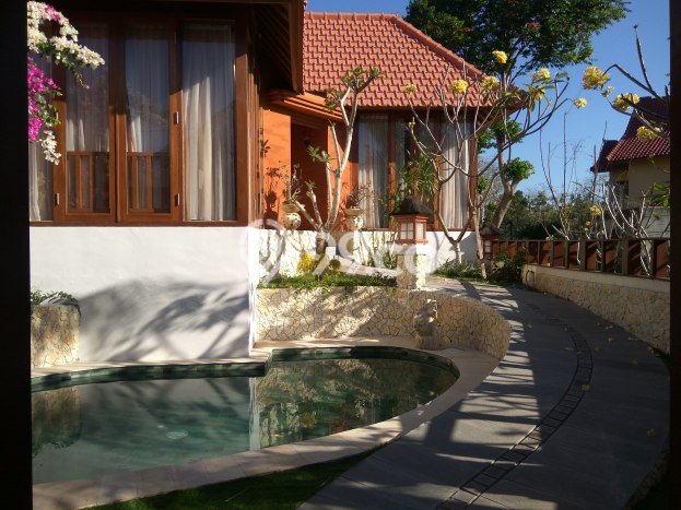 HOT LISTING! Rumah Siap Huni area Puri Gading, Luas 170m² Bangunan 150m² HOT LISTING! Rumah Siap Huni area Puri Gading, Luas 170m² Bangunan 150m²