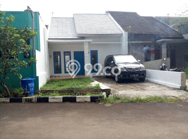 HARGA SPESIAL! Rumah Modern di Tanah Baru, Depok, Luas 123m² Bangunan 70m² Bisa Nego! HARGA SPESIAL! Rumah Modern di Tanah Baru, Depok, Luas 123m² Bangunan 70m² Bisa Nego!