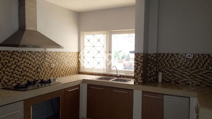 Rumah Luxury Modern Siap Huni di Bintaro Tangerang Selatan Rumah Luxury Modern Siap Huni di Bintaro Tangerang Selatan