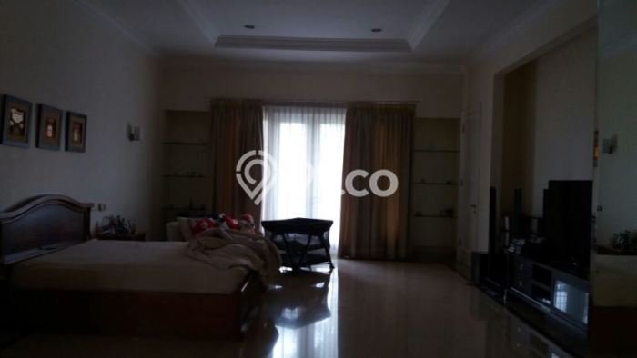 Hunian Elit LB 1200m2 Siap Pakai Desain Elegan di Cipete, Jakarta Selatan Hunian Elit LB 1200m2 Siap Pakai Desain Elegan di Cipete, Jakarta Selatan