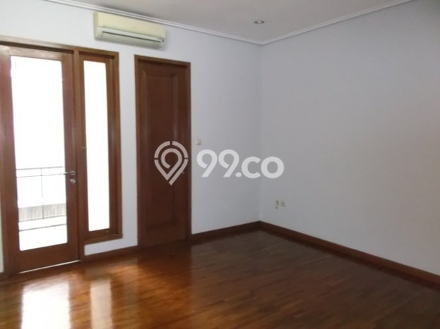PREMIUM LIVING! Rumah kawasan Kebayoran Baru, 3 KT, Area Berkembang, LT 212m² LB 230m² PREMIUM LIVING! Rumah kawasan Kebayoran Baru, 3 KT, Area Berkembang, LT 212m² LB 230m²