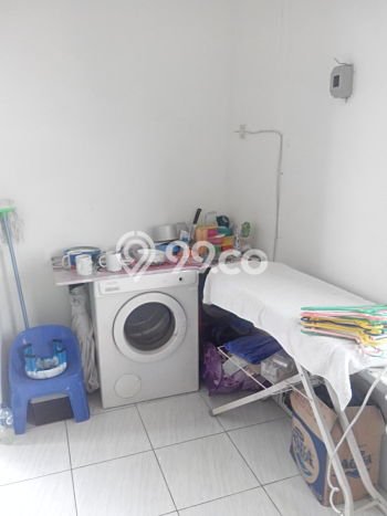Rumah Lingkungan Asri di Semarang Tengah, Semarang, LT 120m² Bangunan 220m² Rumah Lingkungan Asri di Semarang Tengah, Semarang, LT 120m² Bangunan 220m²