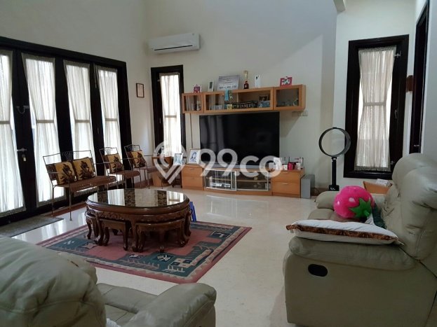 Rumah Asri 4 Kamar View Danau di Lebak Bulus, Jakarta Selatan Rumah Asri 4 Kamar View Danau di Lebak Bulus, Jakarta Selatan