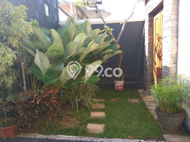 KESEMPATAN TERBAIK! Rumah di Puri Gading, 3 KM, Siap Huni, Luas 200m² LB 120m² KESEMPATAN TERBAIK! Rumah di Puri Gading, 3 KM, Siap Huni, Luas 200m² LB 120m²