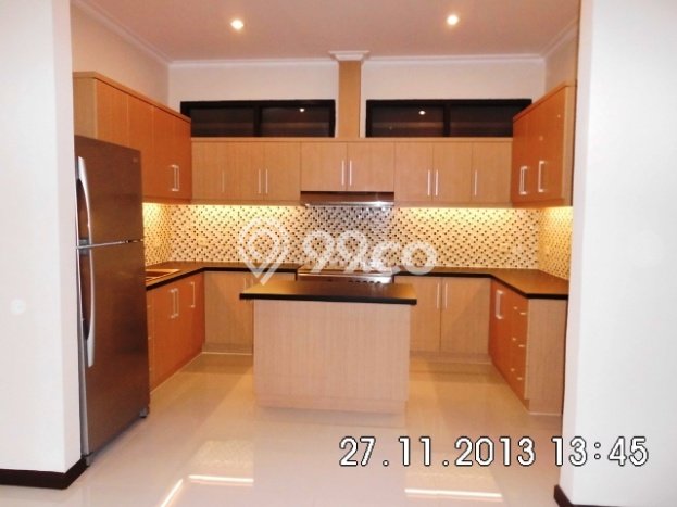 Rumah area Kemang, 4 KT, Dekat Rumah Sakit, Luas 1000m² LB 450m² Rumah area Kemang, 4 KT, Dekat Rumah Sakit, Luas 1000m² LB 450m²